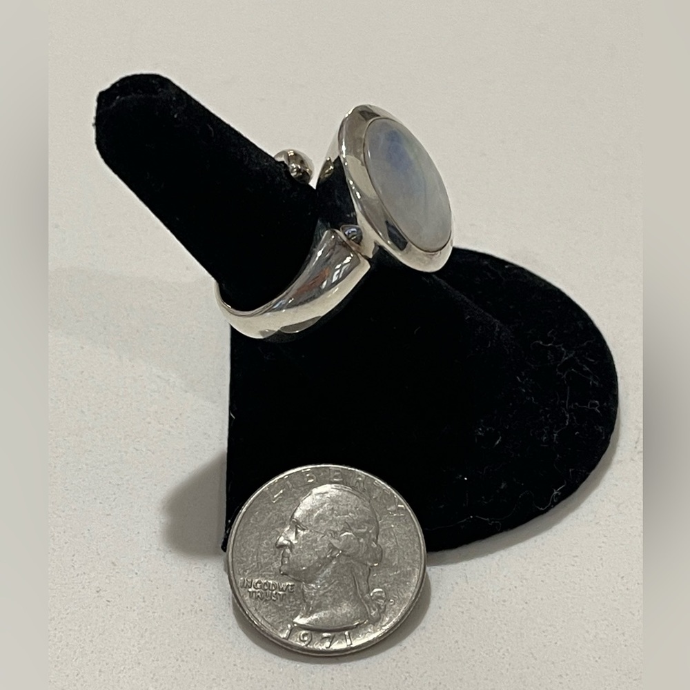 A Statement Moonstone Ring. Made In Silver. Size … - image 8